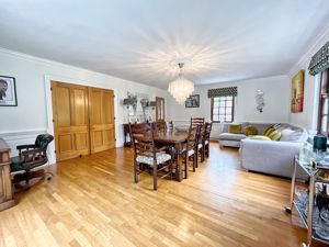 Photo 33- click for photo gallery